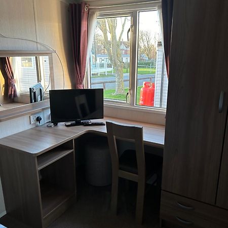 3 Bedroomed Caravan With Amazing Sea Views! Scarborough Ngoại thất bức ảnh