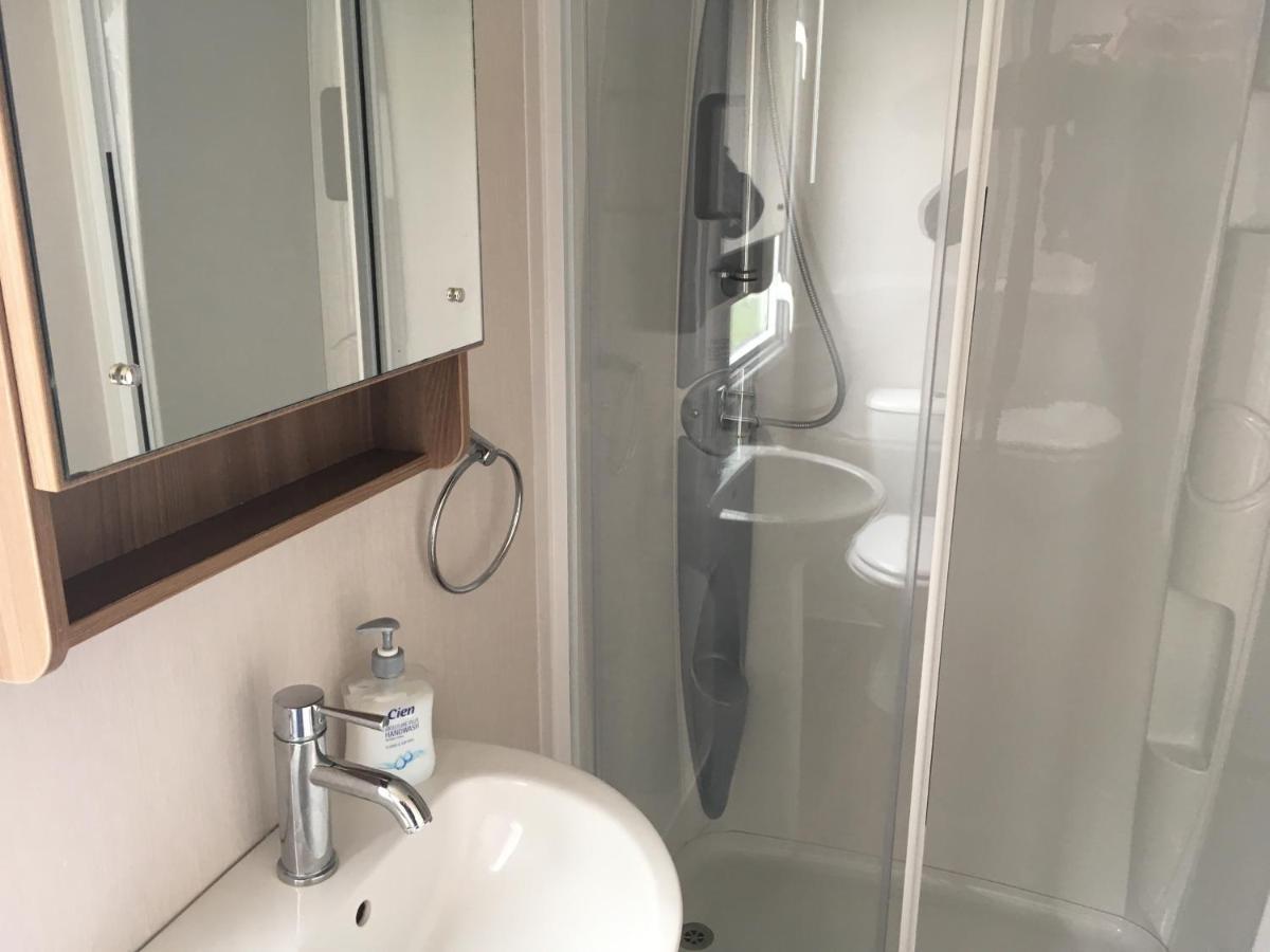 3 Bedroomed Caravan With Amazing Sea Views! Scarborough Ngoại thất bức ảnh